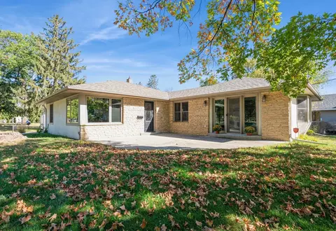 4470 2nd Ave, White Bear Lake, MN 55110