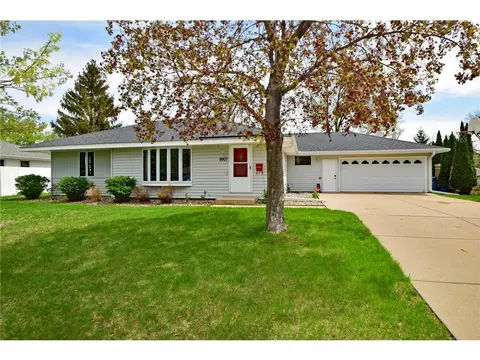 9907 10th Ave S, Minneapolis, MN 55420