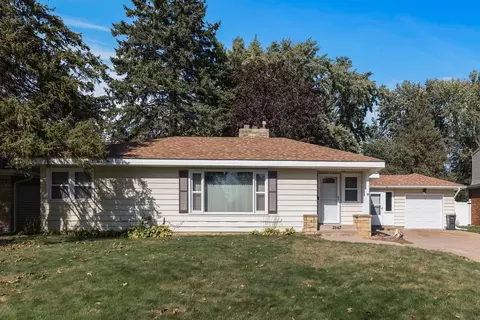 2147 Ames Ave, Saint Paul, MN 55119