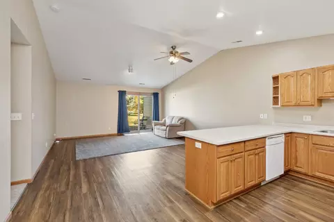 1423 Summit St, Baldwin, WI 54002 photo 5