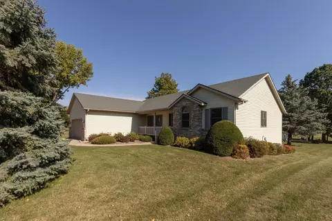 800 Jefferson Ave SW, Eyota, MN 55934