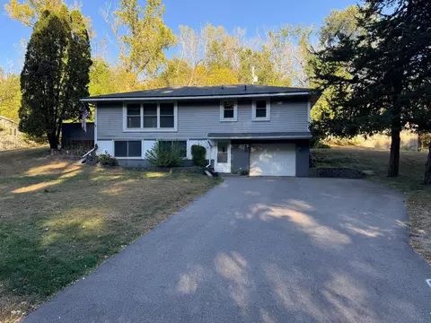 1414 Valley Dr, Burnsville, MN 55337
