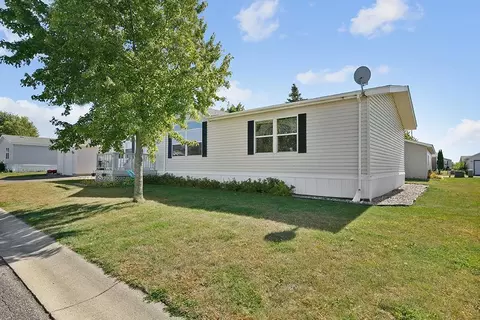 2021 Morgan Way, North Mankato, MN 56003