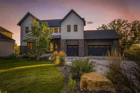 13612 Sunset Hill Dr, Burnsville, MN 55337