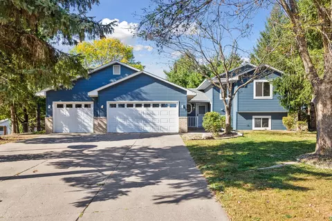 2624 Brittany Ct, Woodbury, MN 55125