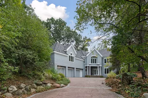5745 Seven Oaks Ct, Minnetonka, MN 55345