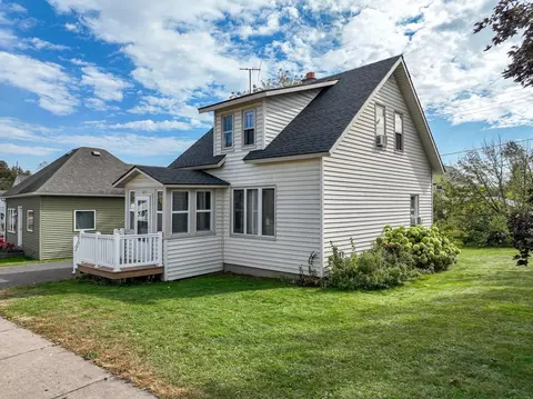 324 Chestnut Ave, Carlton, MN 55718