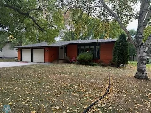 405 6th St NE, Barnesville, MN 56514