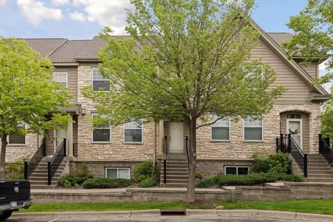 11215 Preswick Blvd, Eden Prairie, MN 55344