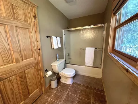 Bath - 22012 Excelsior Dr, Nevis, MN 56467 photo 3 of 4