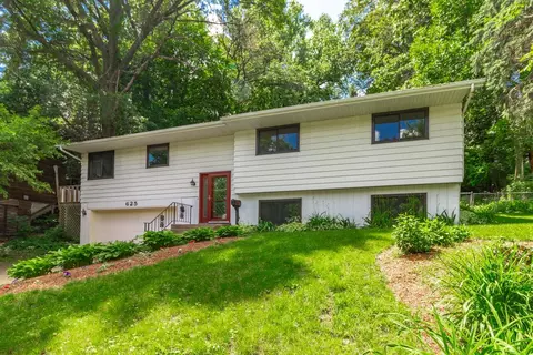 625 Lexington Pkwy S, Saint Paul, MN 55116