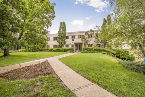 500 Grand Hl #3, Saint Paul, MN 55102