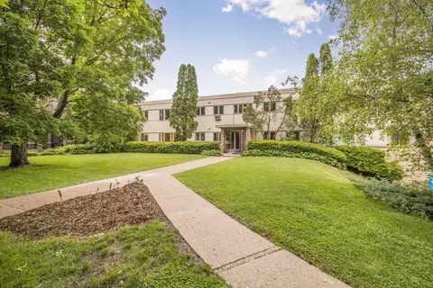 500 Grand Hl #3, Saint Paul, MN 55102