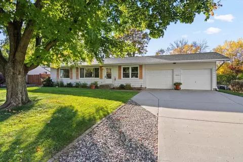 5600 Osgood Ave N, Oak Park Heights, MN 55082