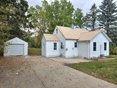 1008 Meadowlark Dr SW, Alexandria, MN 56308