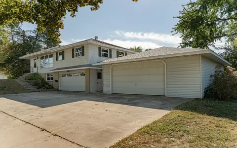 1114 Elton Hills Dr NW, Rochester, MN 55901