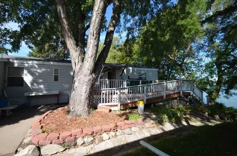 13100 318 St #160, Lindstrom, MN 55045