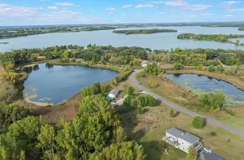 6354 5th St NW, Willmar, MN 56201