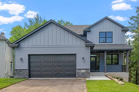1471 Kings Crst, Eagan, MN 55122