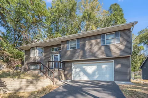 108 W 136th St, Burnsville, MN 55337