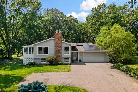10220 Ibis St NW, Minneapolis, MN 55433