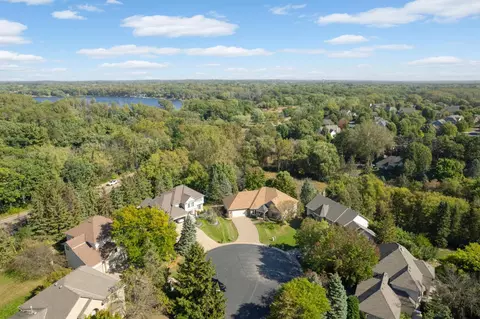 633 Evans Ct, Shoreview, MN 55126