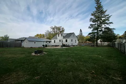 620 Charlotte St SE, Willmar, MN 56201