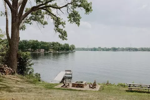 3354 Owasso Heights Rd, Shoreview, MN 55126
