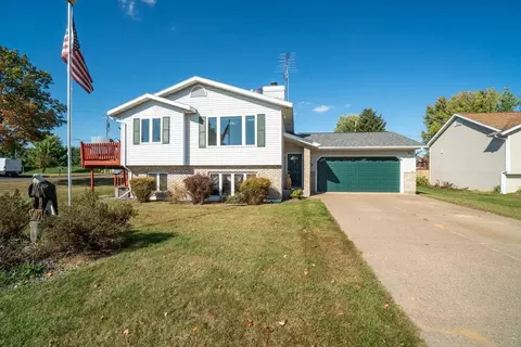 1715 5th Ave, Bloomer, WI 54724