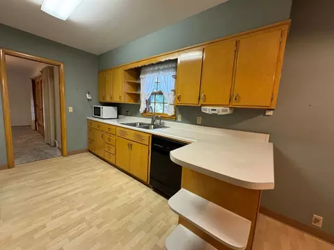 305 S Oak St, Hendricks, MN 56136 photo 11