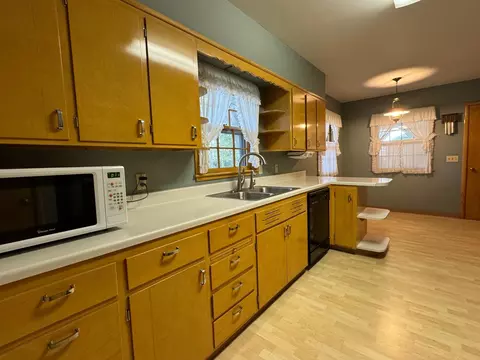 305 S Oak St, Hendricks, MN 56136 photo 9