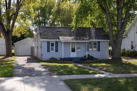 612 2nd St SW, Stewartville, MN 55976