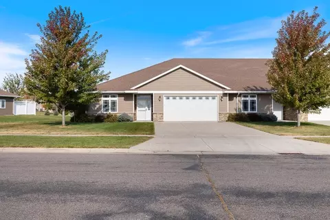 811 Windstar St #A, Marshall, MN 56258