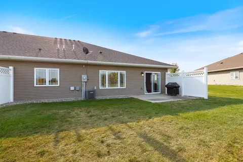 811 Windstar St #A, Marshall, MN 56258 photo 5