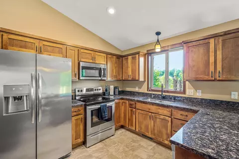 2741 Davis St S, Cambridge, MN 55008 photo 7