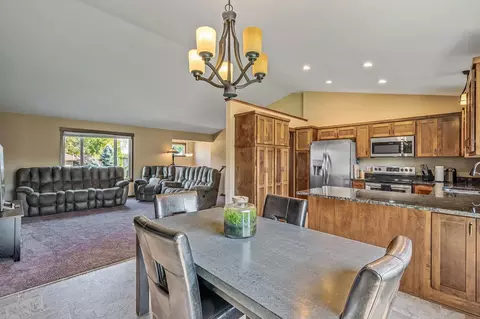 2741 Davis St S, Cambridge, MN 55008