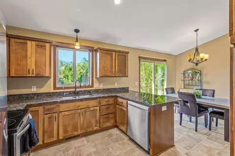 2741 Davis St S, Cambridge, MN 55008 photo 6