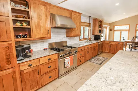 Kitchen - 11053 Norway Rd, Avon, MN 56310 photo 11 of 11