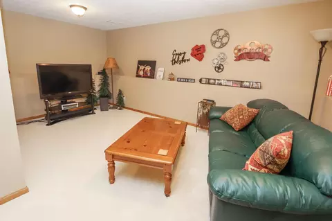Living - 11053 Norway Rd, Avon, MN 56310 photo 6 of 7
