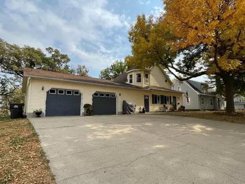 1002 Denmark Ave, Storden, MN 56174