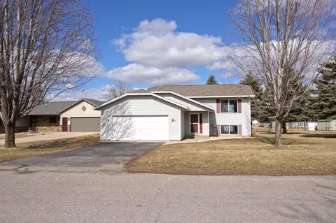 420 Spruce St, Paynesville, MN 56362