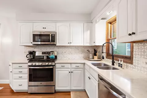 3939 Abbott Ave N, Robbinsdale, MN 55422