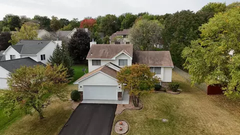 14856 Oakborough Dr, Savage, MN 55378