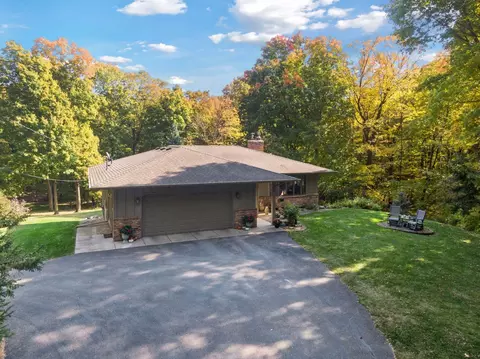 11520 Park Dr, Rogers, MN 55374