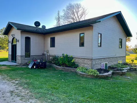 25045 Cr 60, Bovey, MN 55709