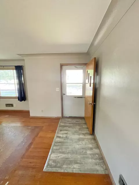 200 Ochre St W, Comfrey, MN 56019 photo 8