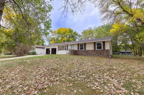 918 NE 16th St, Willmar, MN 56201