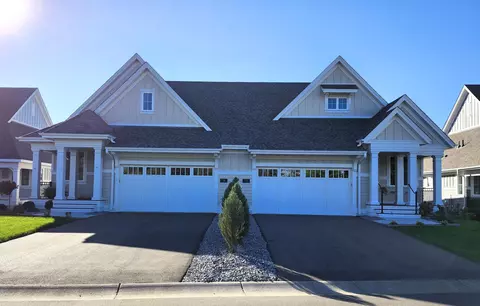 72 Spring Farm Rd, North Oaks, MN 55127
