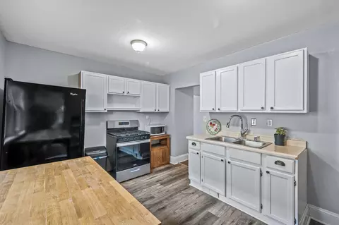 984 Cook Ave E, Saint Paul, MN 55106