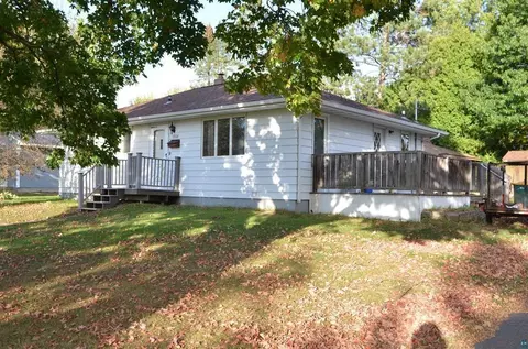 1008 27th St, Scanlon, MN 55720